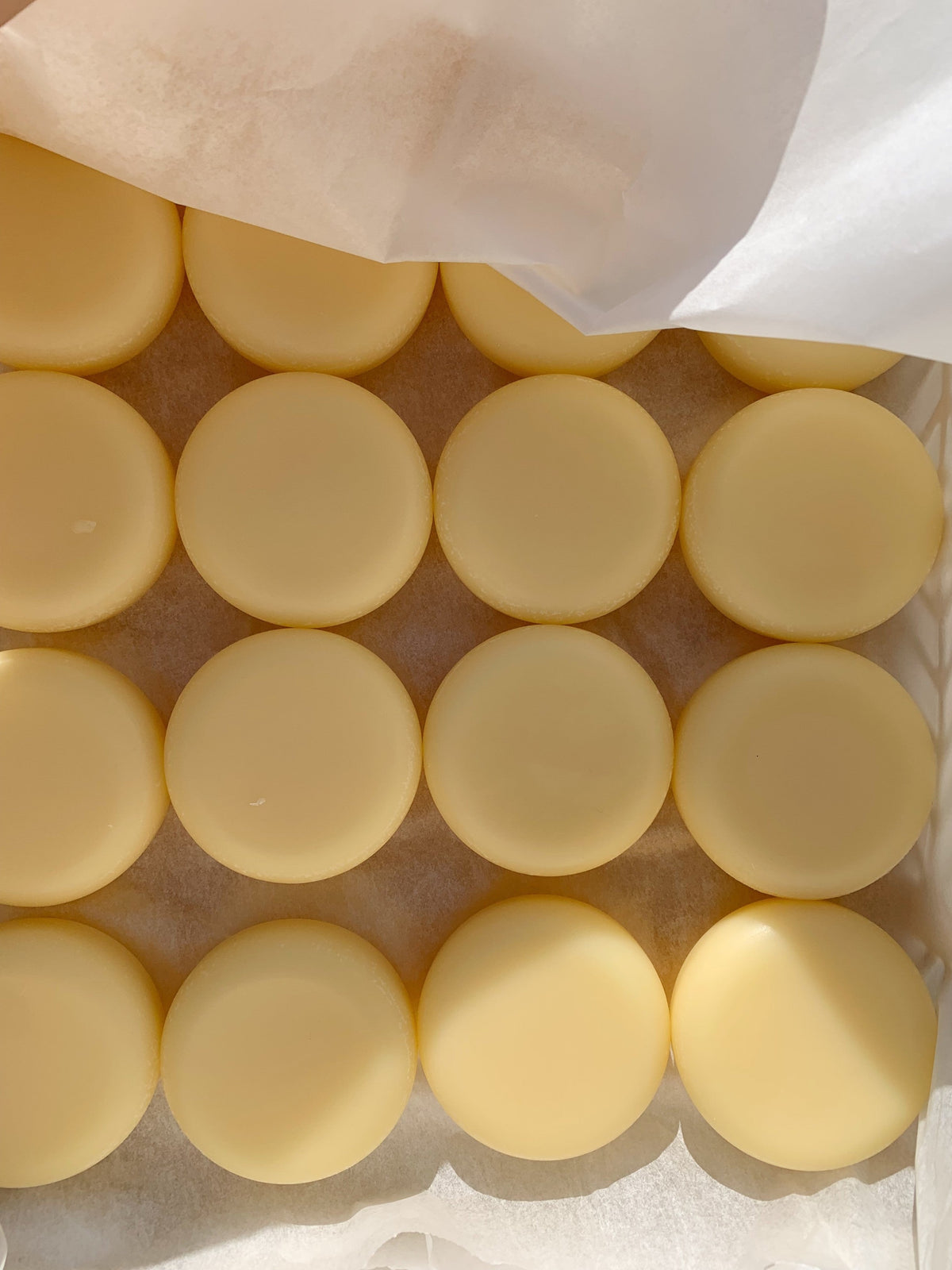 Mellow Mind balsambar pakket i hvitt papir